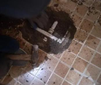 龙文卫生间漏水维修公司为您分享下卫生间渗水如何处理及注意事项