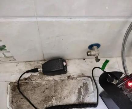 龙文屋顶漏水维修公司分享下卫生间漏水的危害及解决方法